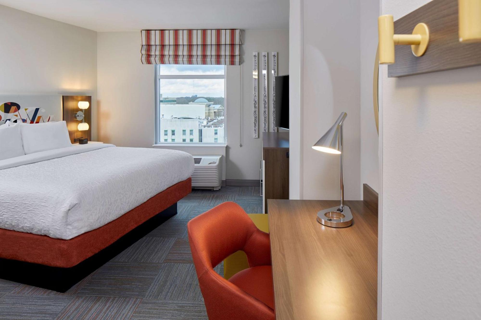 Hampton & Atlanta-midtown, Ga Hotel 3*